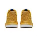 Детские баскетбольные кроссовки Nike Kyrie 3 (GS) | 859466-791